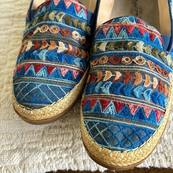 Beacon Embroidered Bohemian Espadrille slip on flats Size 12 N - Picture 6 of 8